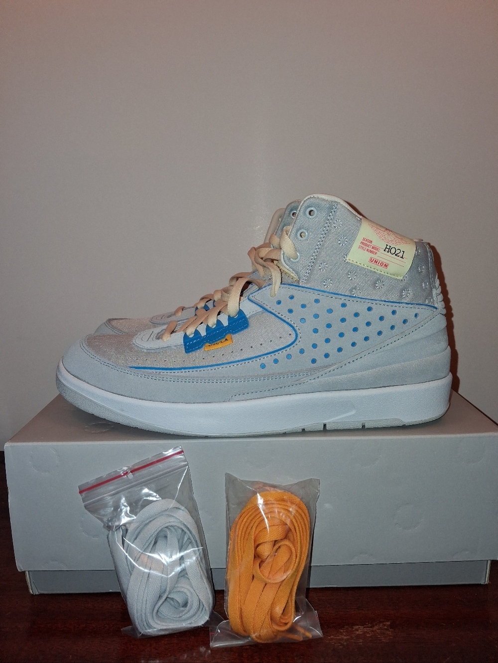 SIZE 11.5 - JORDAN 2 RETRO SP, UNION GREY FOG. PRE-OWNED WITH BOX AND EXTRA LACE